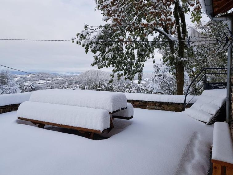 Chambre D'Hotes Aux Pays Des Sucs Saint-Hostien Luaran gambar
